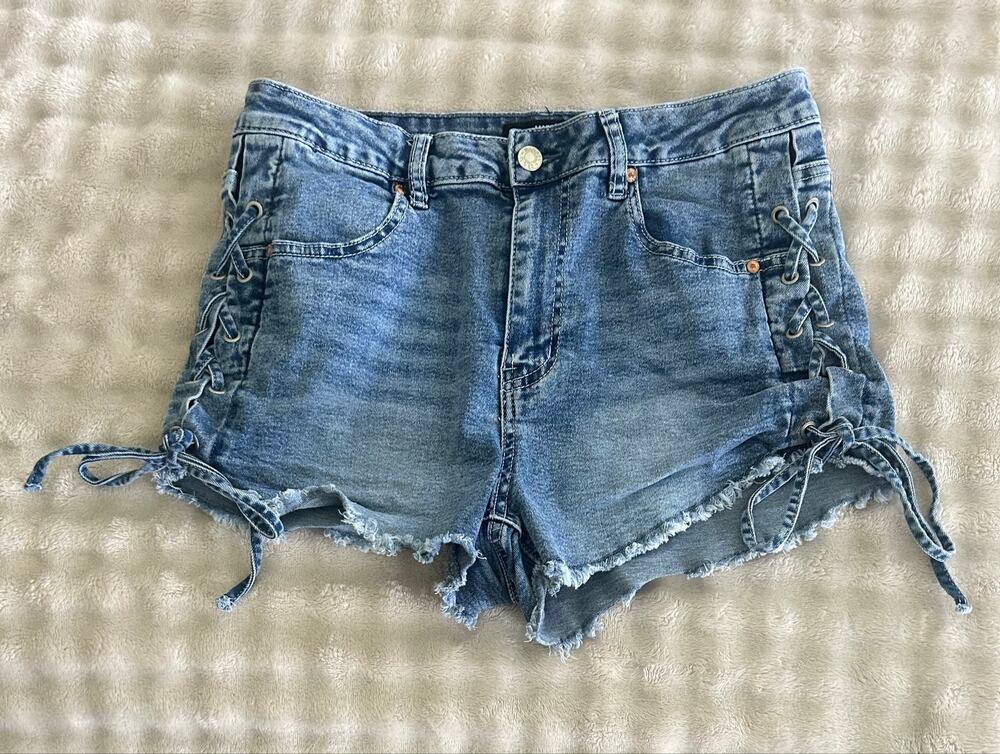 Madden NYC woman’s blue jean shorts